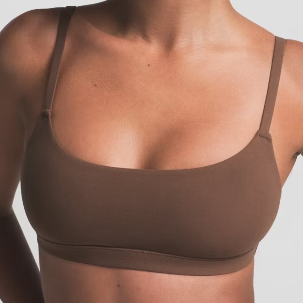 NWT - SKIMS - FITS EVERYBODY SCOOP BRALETTE - UMBER - S